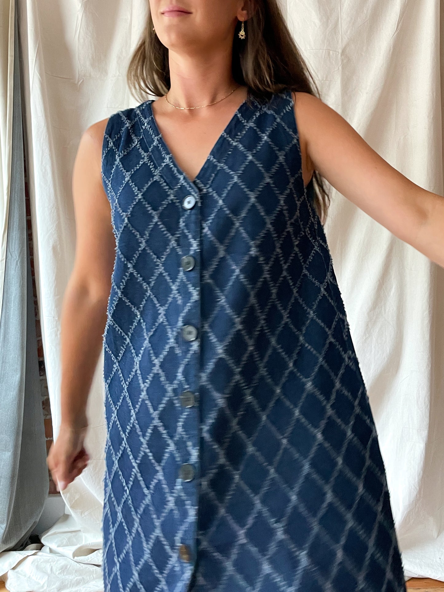 Patterned denim sleeveless mini dress with buttons