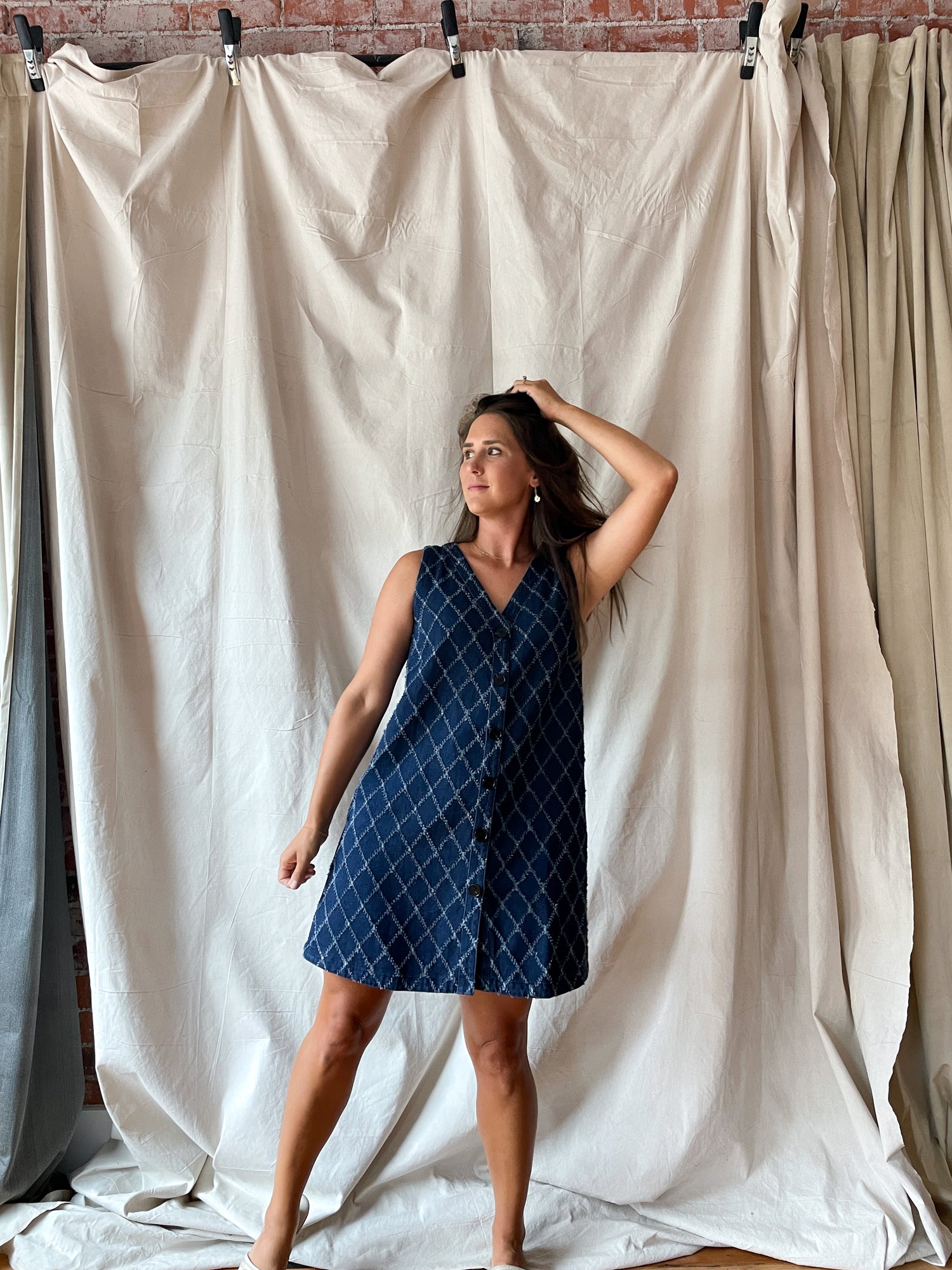 Patterned denim sleeveless mini dress with buttons
