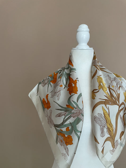 Iris Scarf