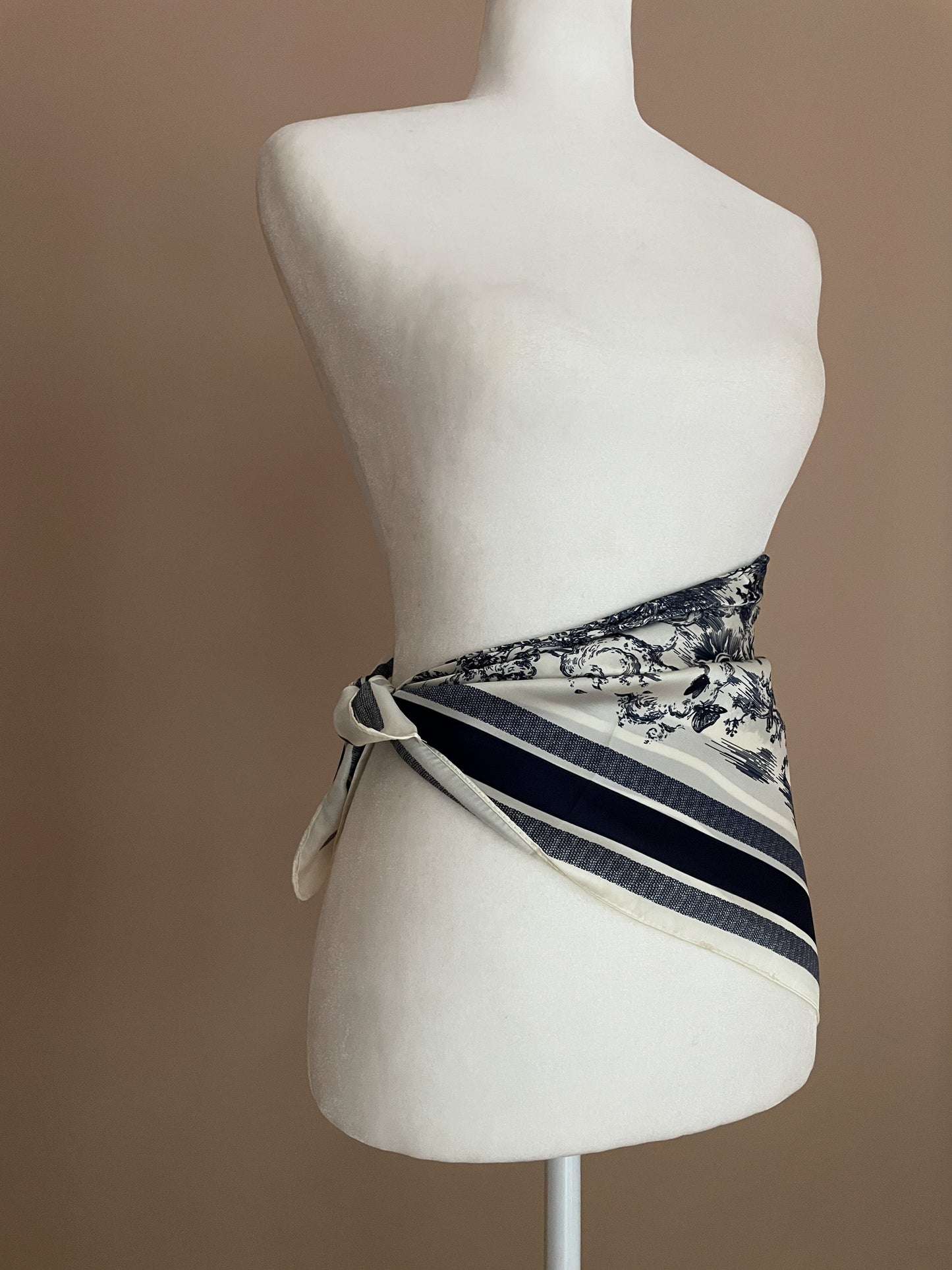 Toile Scarf