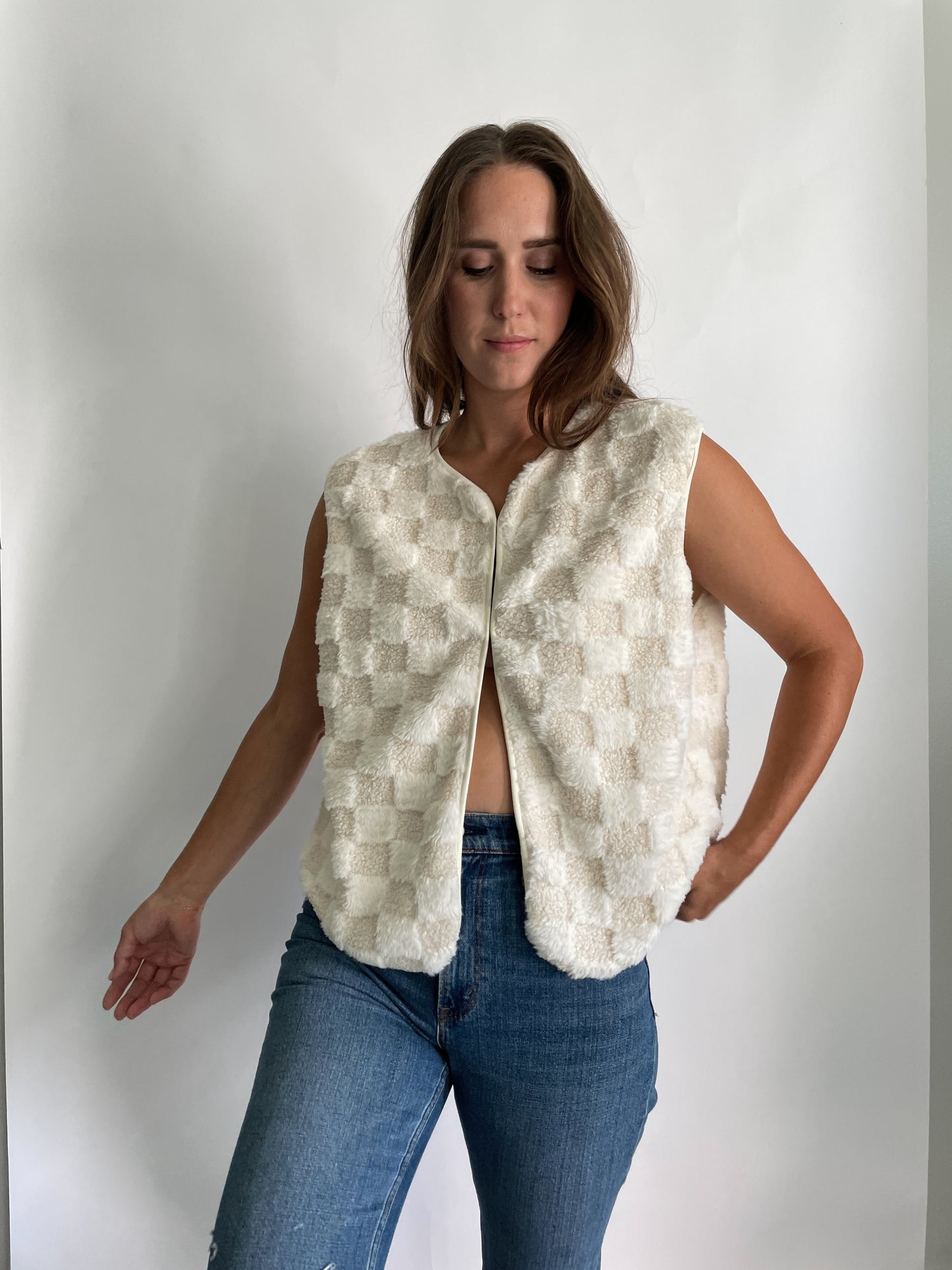 Nuori Vest